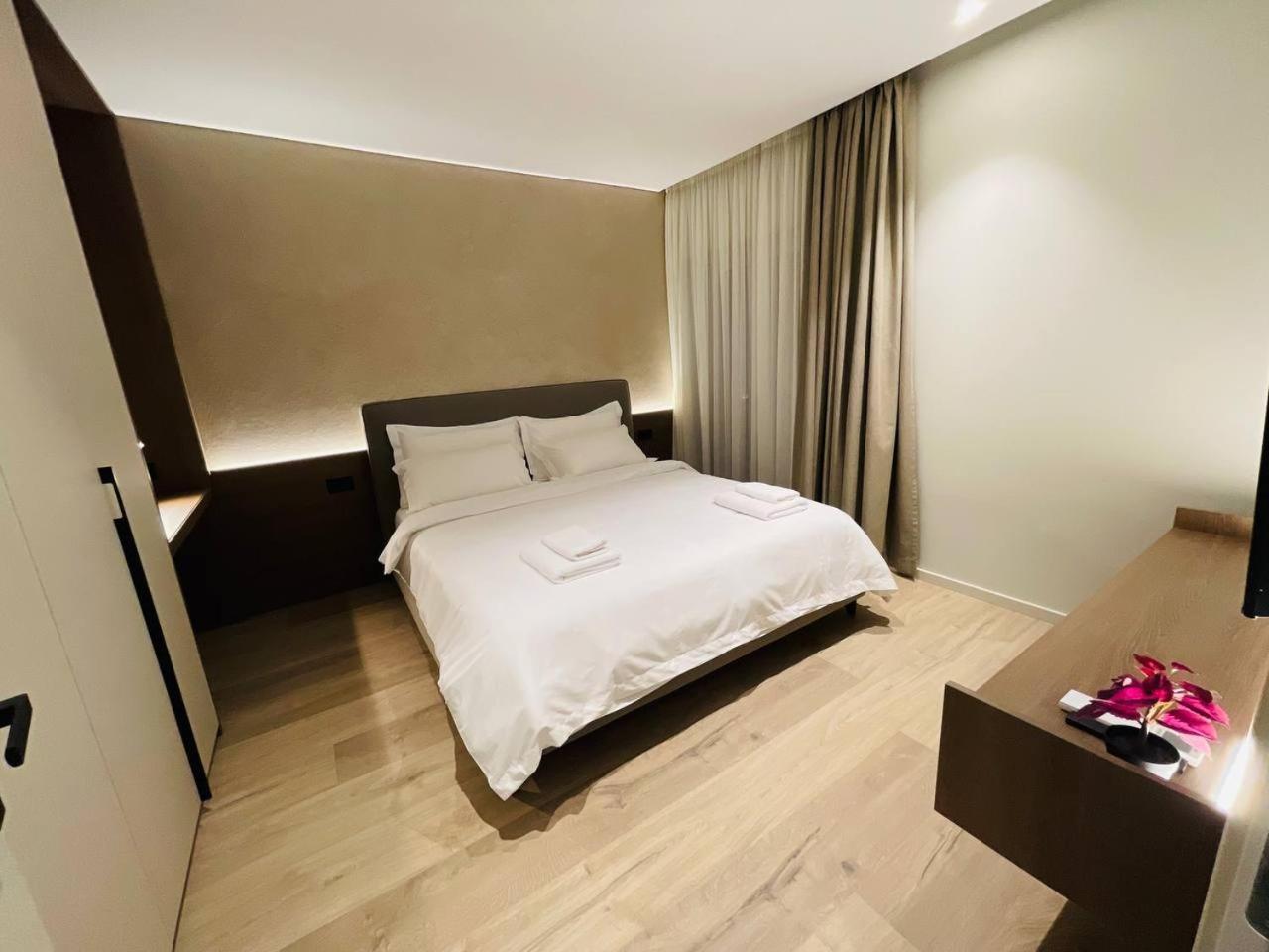 Two Steps Apartments Tiranë Luaran gambar